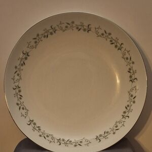 Vintage Towne House Dinner Plate 9” – Greenbriar #2686, Floral Stoneware, Rustic